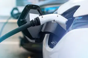 Asistenční služby pro elektromobily: Klíčové rozdíly při řešení auto asistencí
